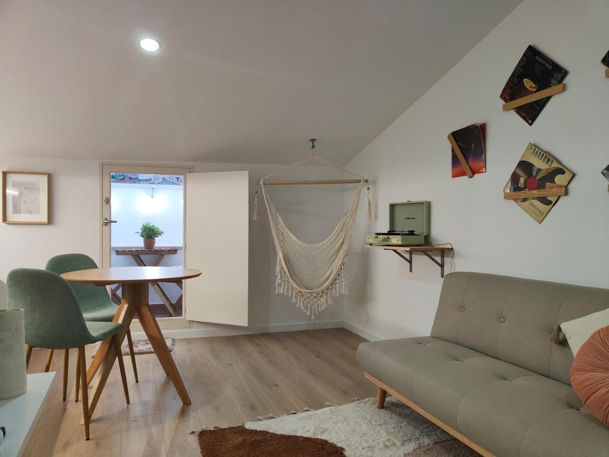Wood Essence Apartment - Cozy Balcony コインブラ エクステリア 写真
