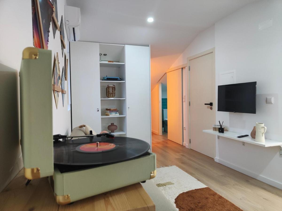 Wood Essence Apartment - Cozy Balcony コインブラ エクステリア 写真